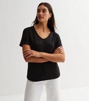 New Look Black V Neck T-Shirt